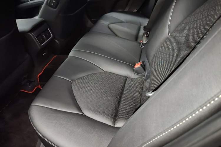 Used Toyota Camry 2021 2.5S Fēngshàng Edition Left Rear Seat