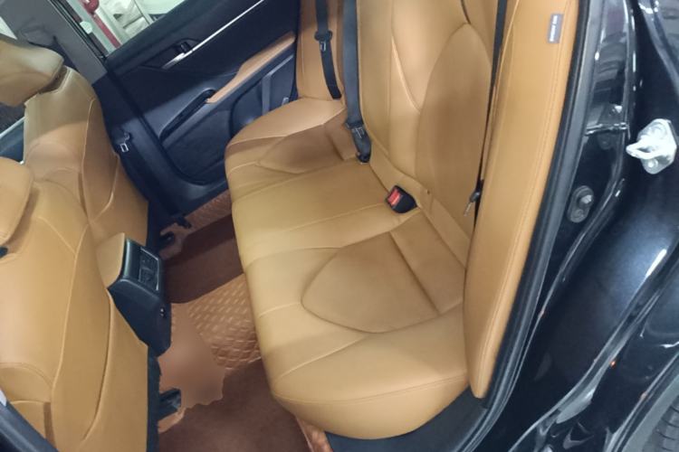 Used Toyota Camry 2021 2.5G Luxury Edition Left Rear Seat