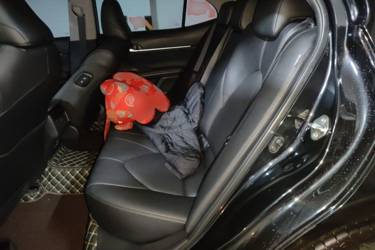Used Toyota Camry 2021 2.5G Luxury Edition Left Rear Seat