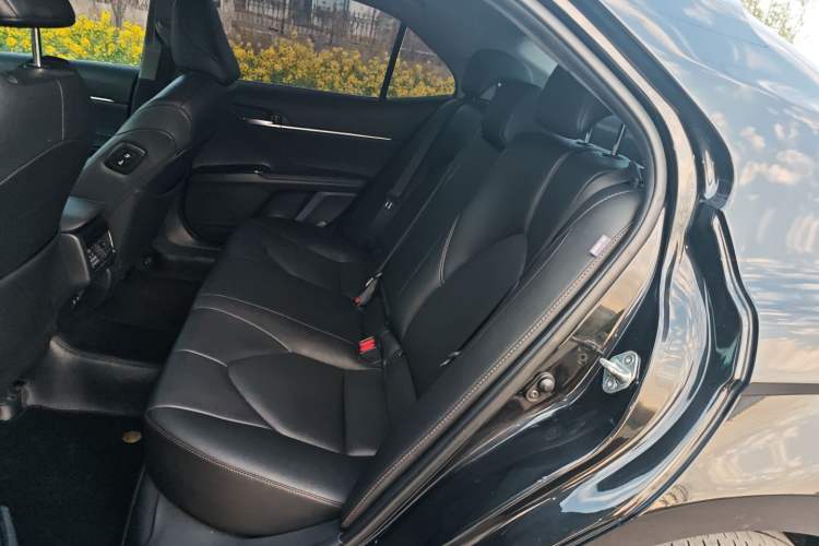 Used Toyota Camry 2021 2.0G Luxury Edition Left Rear Seat