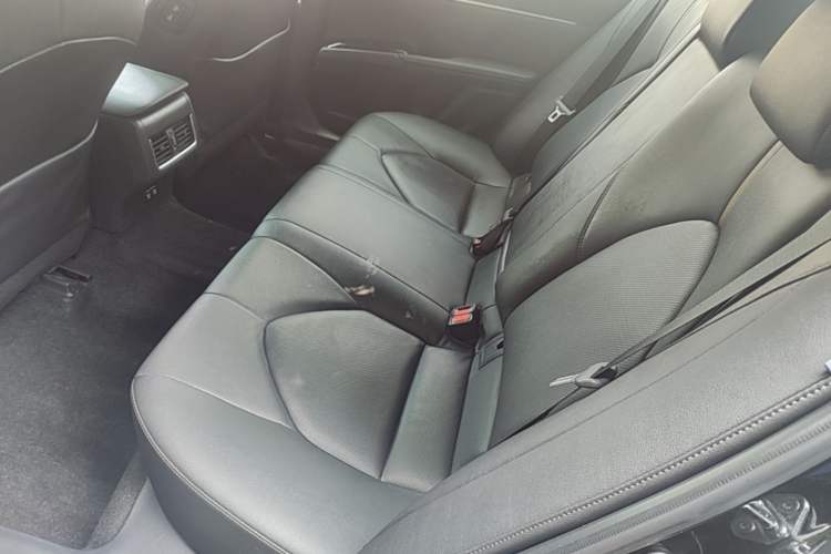 Used Toyota Camry 2021 2.5G Luxury Edition Left Rear Seat