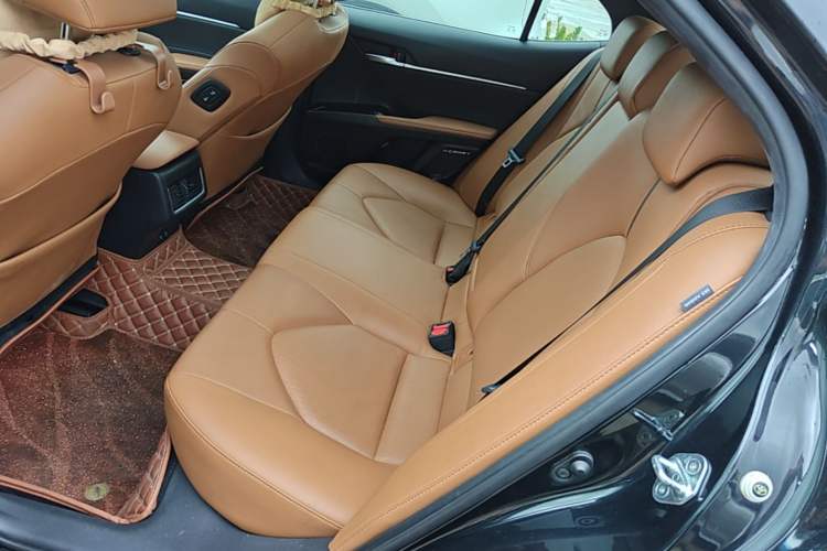 Used Toyota Camry 2021 2.5G Luxury Edition Left Rear Seat