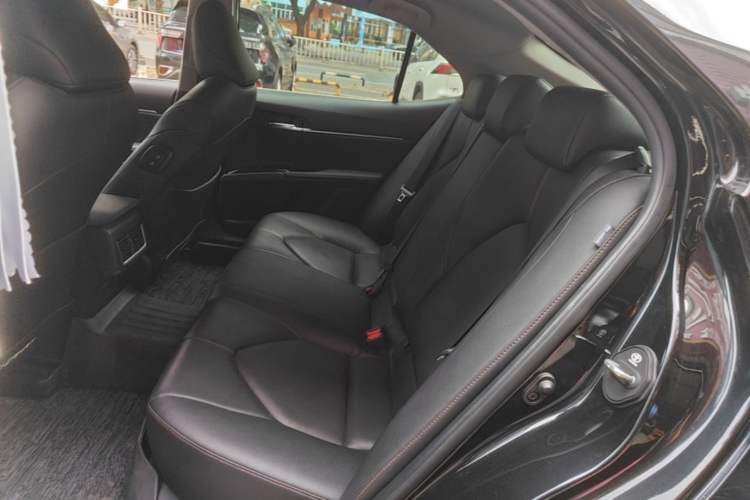Used Toyota Camry 2021 2.0G Luxury Edition Left Rear Seat
