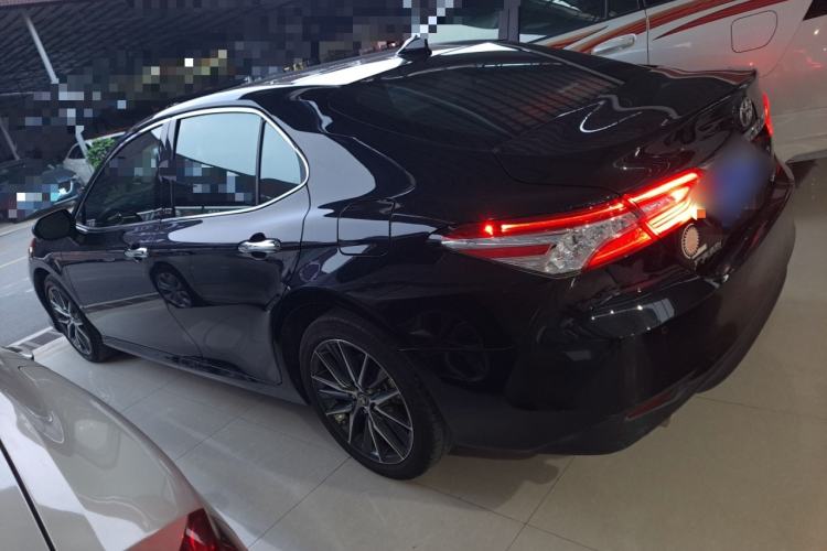 Used Toyota Camry 2021 2.5G Luxury Edition Left Side