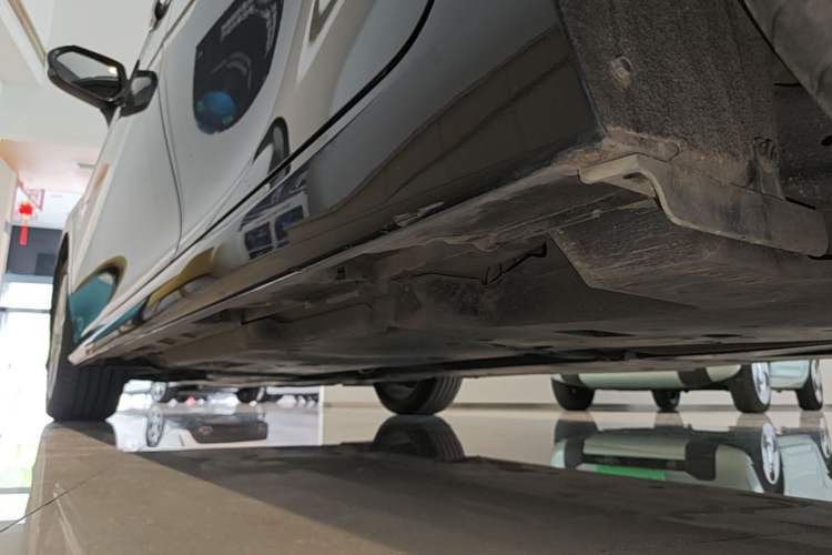 Used Toyota Camry 2021 2.0G Luxury Edition Left Side Sill