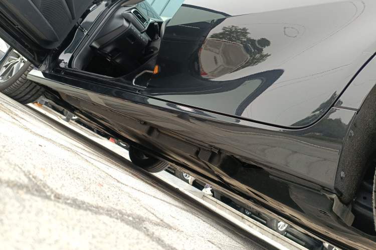 Used Toyota Camry 2021 2.5G Luxury Edition Left Side Sill