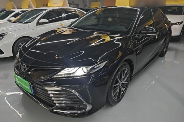 Ojetý Toyota Camry 2021 2.5G Luxury Edition