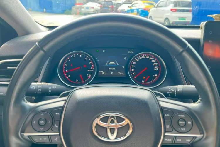 Used Toyota Camry 2021 2.0S FENGSHANG Edition Odometer Close Up