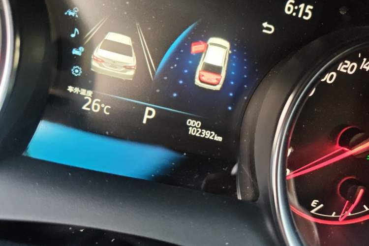 Used Toyota Camry 2021 2.0S FENGSHANG Edition Odometer Close Up
