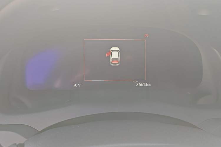 Used Toyota Camry 2021 2.5G Luxury Edition Odometer Close Up