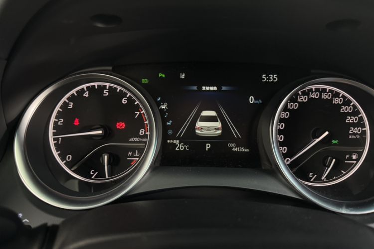 Used Toyota Camry 2021 2.0G Luxury Edition Odometer Close Up