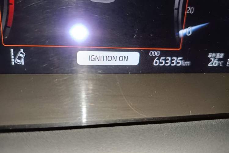 Used Toyota Camry 2021 2.5G Luxury Edition Odometer Close Up