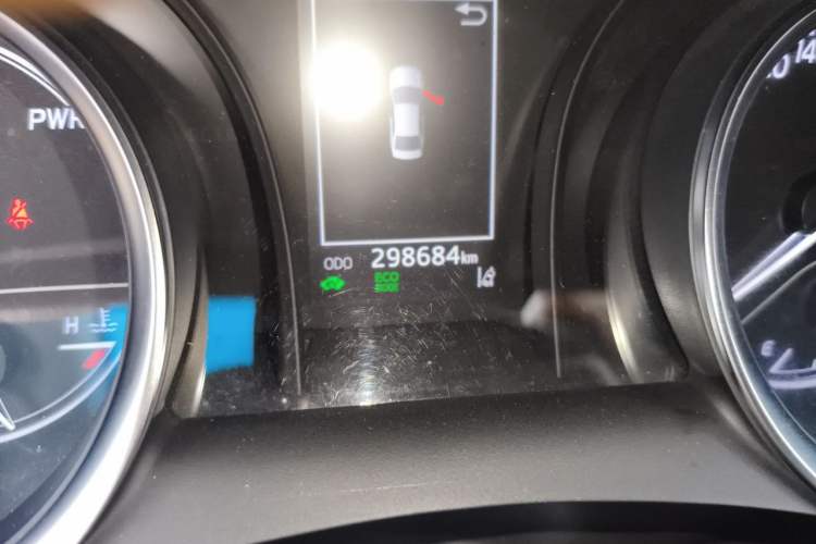 Used Toyota Camry 2021 Dual-Motor 2.5 HGVP Leading Edition Odometer Close Up