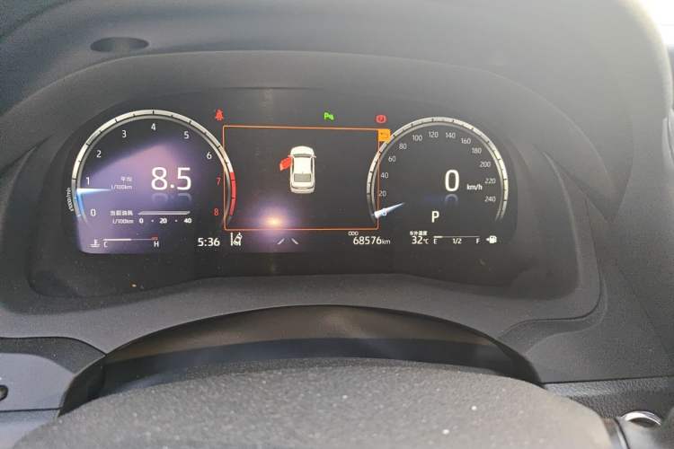 Used Toyota Camry 2021 2.5G Luxury Edition Odometer Close Up