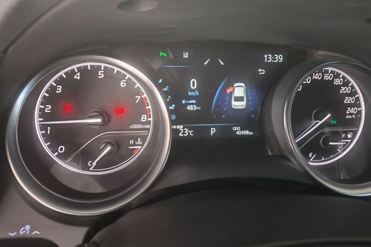 Used Toyota Camry 2021 2.0G Luxury Edition Odometer Close Up