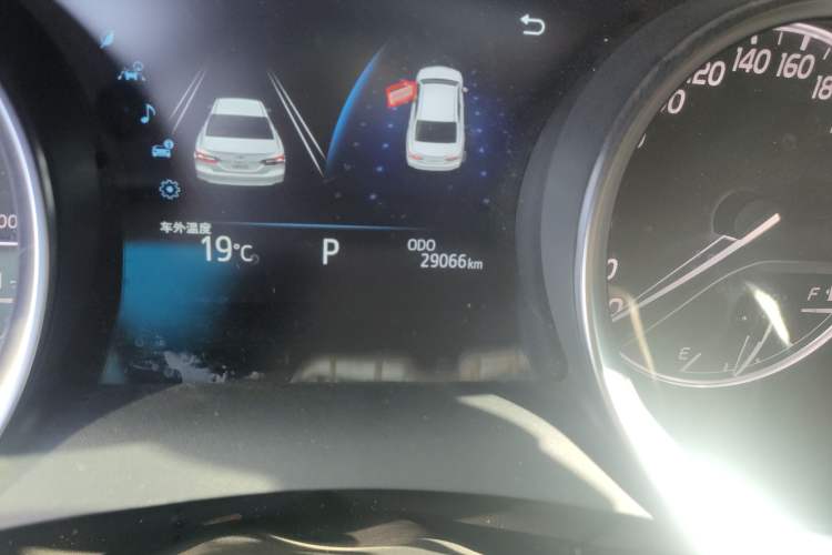 Used Toyota Camry 2021 2.0G Luxury Edition Odometer Close Up