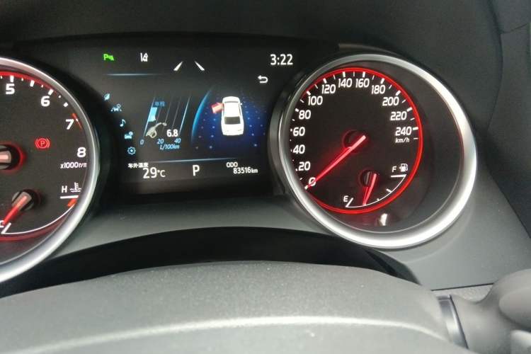 Used Toyota Camry 2021 2.0S FENGSHANG Edition Odometer Close Up