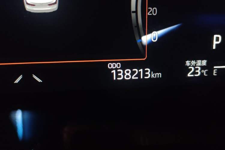 Used Toyota Camry 2021 Dual-Motor 2.5HG Luxury Edition Odometer Close Up