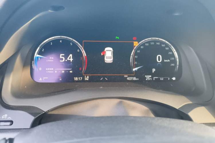 Used Toyota Camry 2021 2.5G Luxury Edition Odometer Close Up
