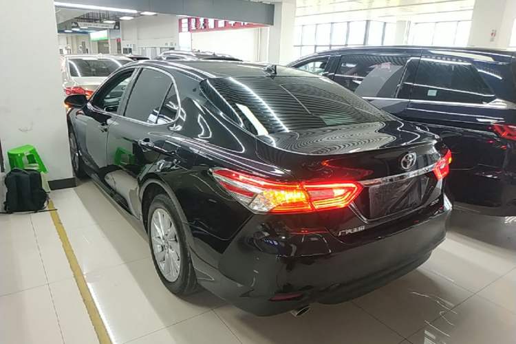 Used Toyota Camry 2021 2.0G Luxury Edition Rear Left 45 Deg