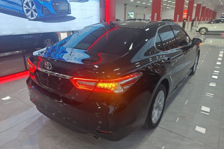 Used Toyota Camry 2021 2.0G Luxury Edition Rear Right 45 Deg