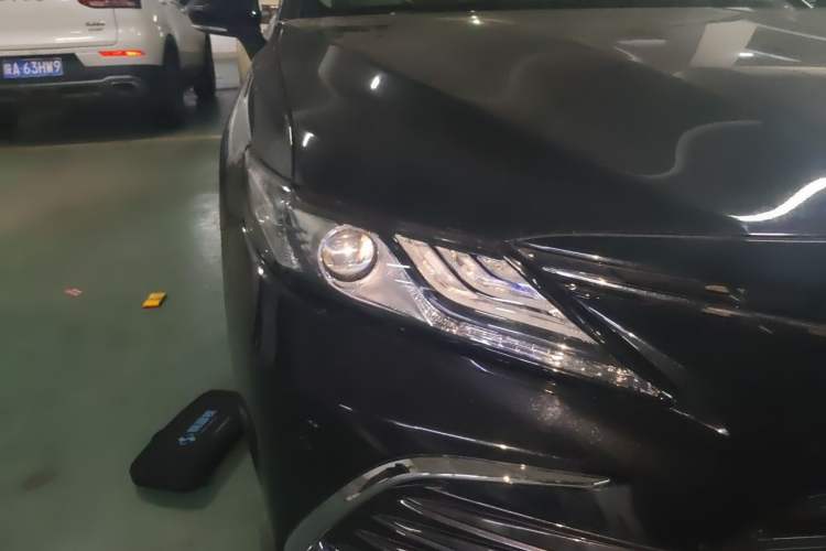 Used Toyota Camry 2021 2.5G Luxury Edition Right Front Headlight