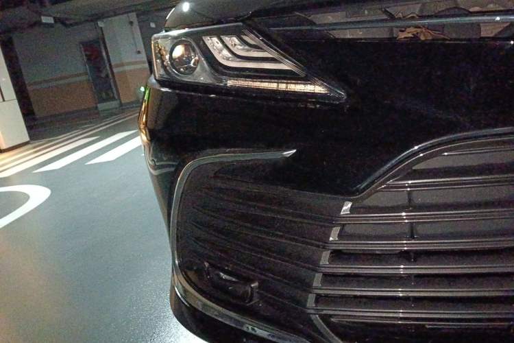 Used Toyota Camry 2021 2.0G Luxury Edition Right Front Headlight