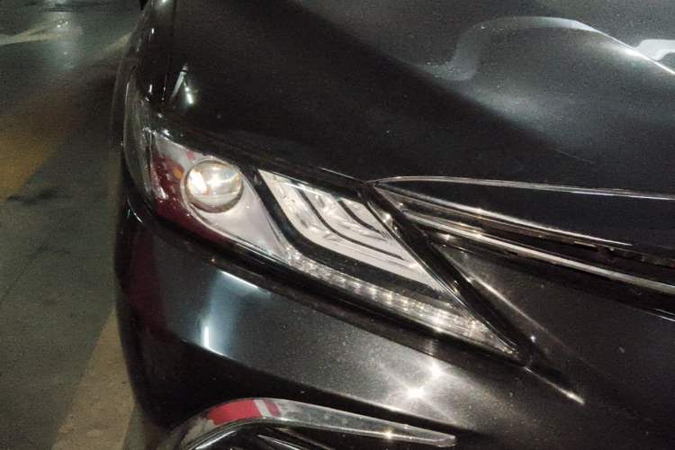 Used Toyota Camry 2021 2.5G Luxury Edition Right Front Headlight