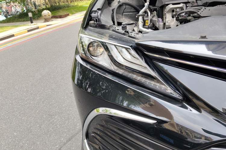 Used Toyota Camry 2021 2.5G Luxury Edition Right Front Headlight
