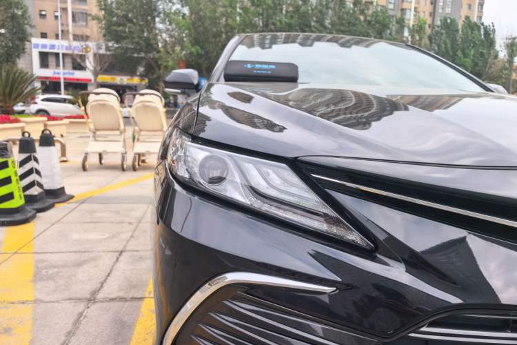 Used Toyota Camry 2021 2.5G Luxury Edition Right Front Headlight