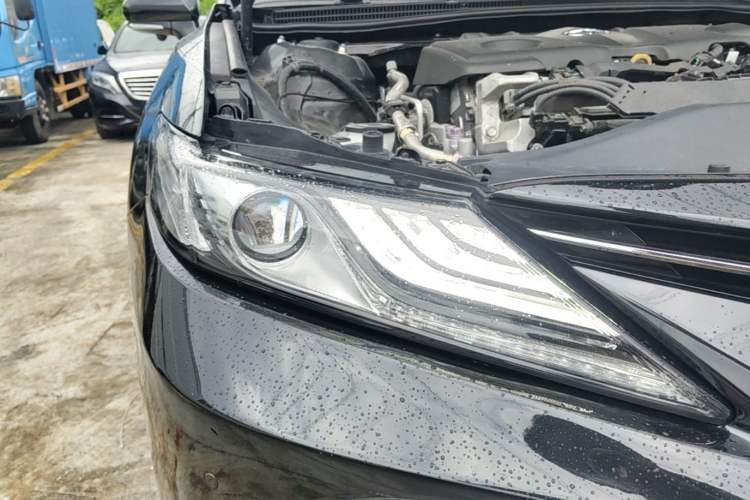 Used Toyota Camry 2021 2.5G Luxury Edition Right Front Headlight