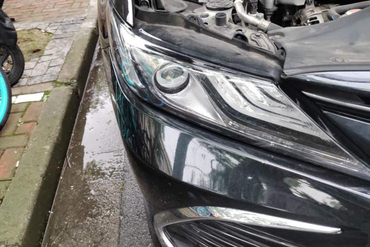 Used Toyota Camry 2021 2.5G Luxury Edition Right Front Headlight