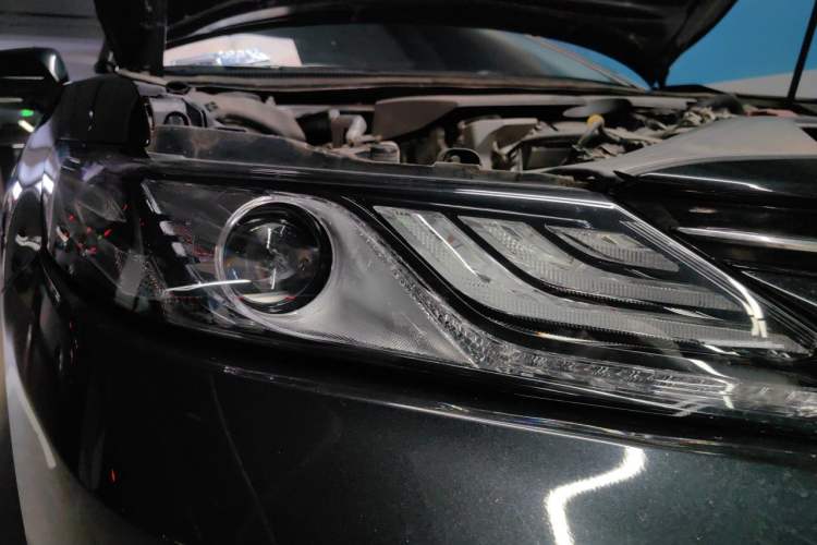 Used Toyota Camry 2021 2.0G Luxury Edition Right Front Headlight