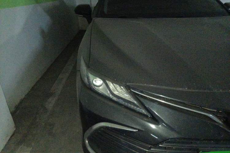 Used Toyota Camry 2021 2.5G Luxury Edition Right Front Headlight