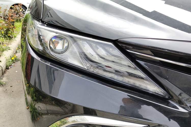 Used Toyota Camry 2021 2.0G Luxury Edition Right Front Headlight
