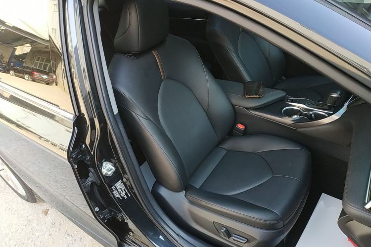 Used Toyota Camry 2021 2.0G Luxury Edition Right Front Seat