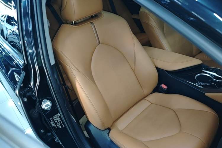 Used Toyota Camry 2021 2.5G Luxury Edition Right Front Seat
