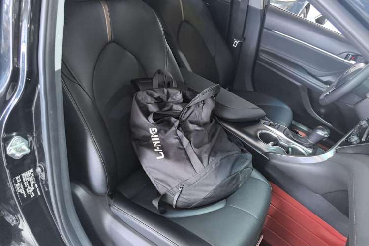 Used Toyota Camry 2021 2.0G Luxury Edition Right Front Seat