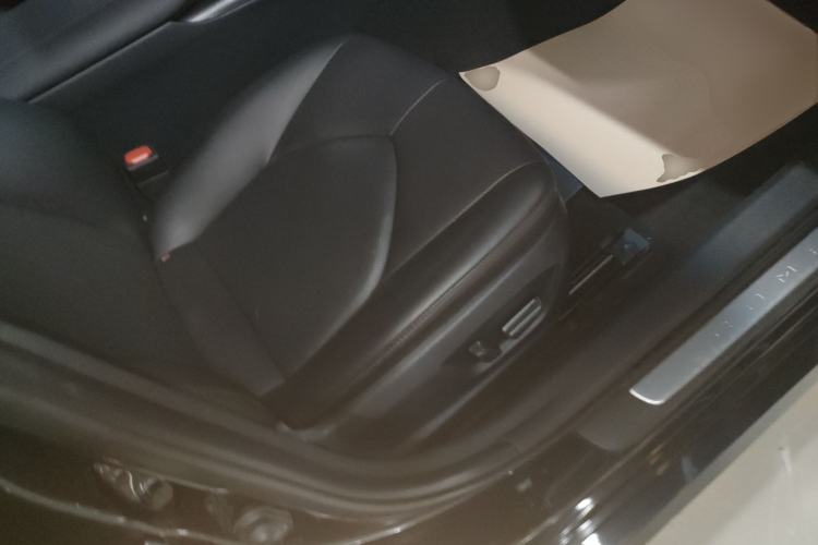 Used Toyota Camry 2021 2.5G Luxury Edition Right Front Seat