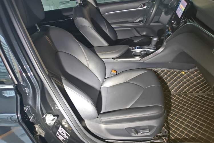 Used Toyota Camry 2021 Dual-Motor 2.5 HGVP Leading Edition Right Front Seat
