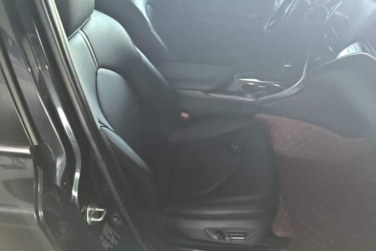 Used Toyota Camry 2021 2.0G Luxury Edition Right Front Seat
