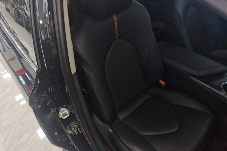 Used Toyota Camry 2021 2.0G Luxury Edition Right Front Seat
