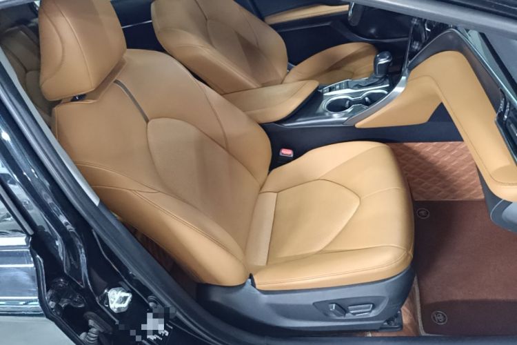 Used Toyota Camry 2021 2.5G Luxury Edition Right Front Seat