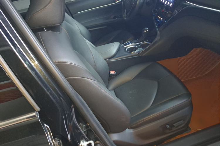 Used Toyota Camry 2021 2.5G Luxury Edition Right Front Seat