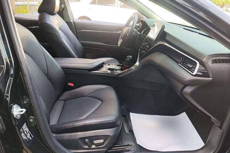 Used Toyota Camry 2021 2.0G Luxury Edition Right Front Seat