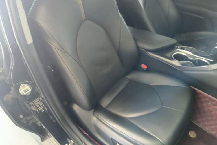 Used Toyota Camry 2021 2.0G Luxury Edition Right Front Seat