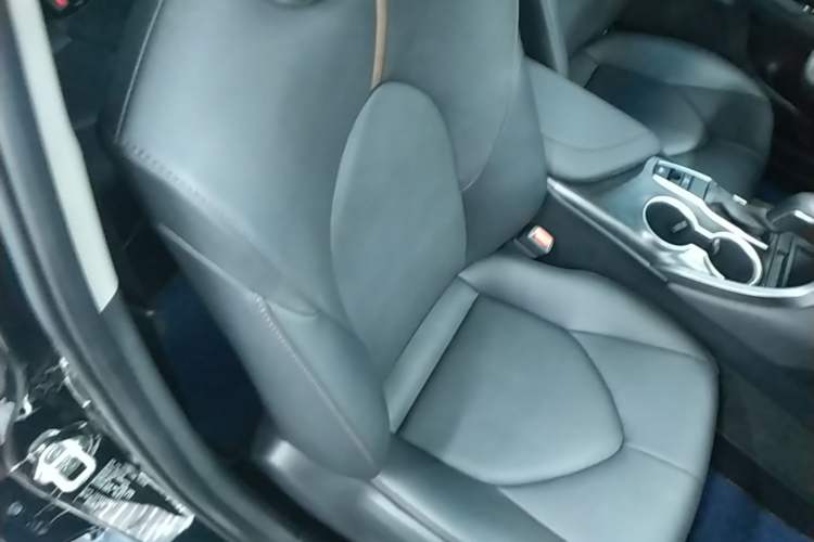 Used Toyota Camry 2021 2.0G Luxury Edition Right Front Seat
