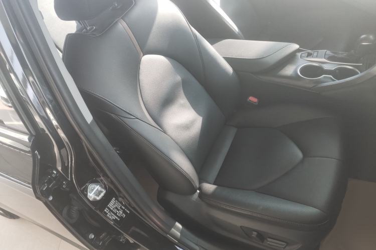 Used Toyota Camry 2021 2.0G Luxury Edition Right Front Seat