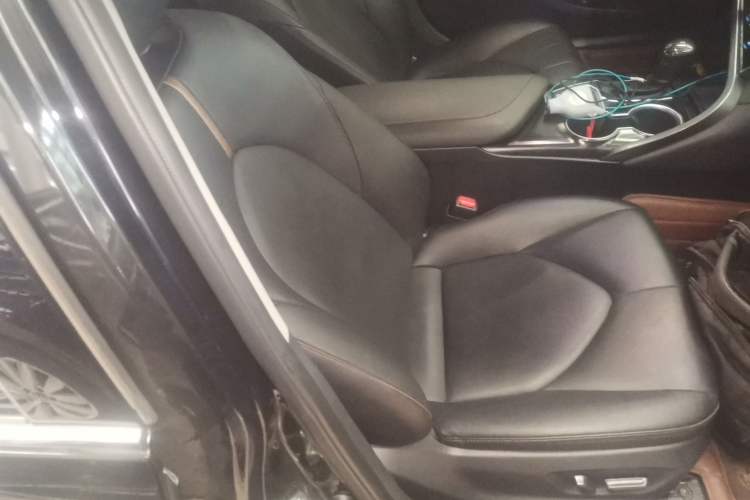 Used Toyota Camry 2021 2.0G Luxury Edition Right Front Seat