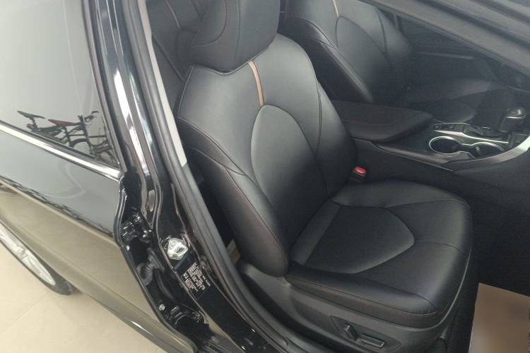 Used Toyota Camry 2021 2.0G Luxury Edition Right Front Seat